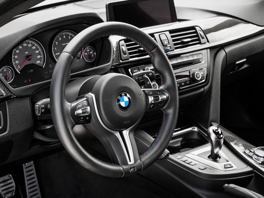 Панель приборов BMW M4 Coupe by Dinan 2015 года  (фото 7 из 28)